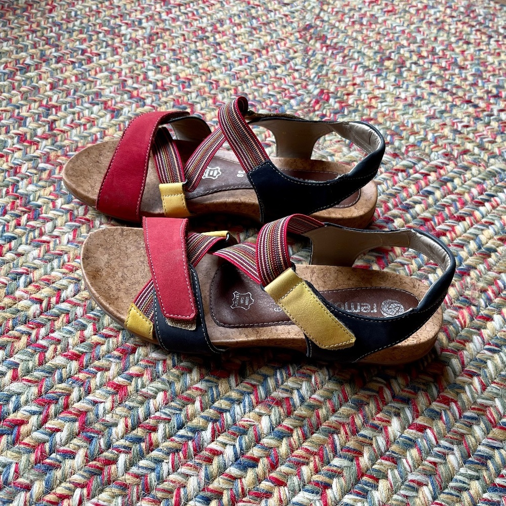 Remonte sandals size 39 (8-8.5)